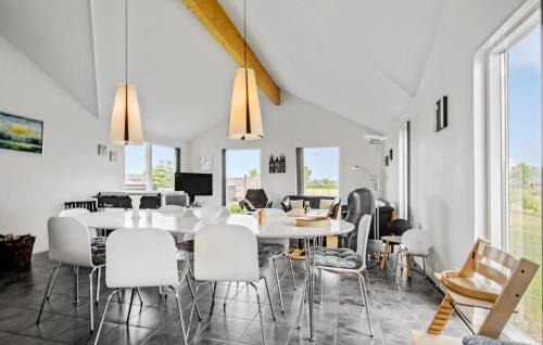 Flovt Strand House | Holiday Home Flovt Havevej V