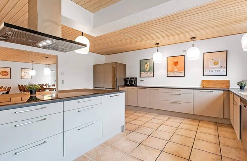 Vedersø Klit House | Holiday home for 22 guests