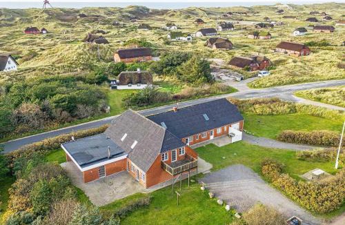 Vedersø Klit House | Holiday home for 22 guests