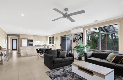 Drouin House | Holiday home for rentnn