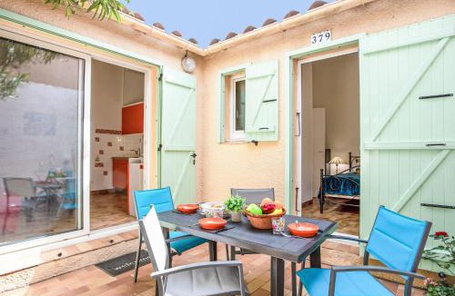 Le Chateau House | Holiday Home Les Coraux-16 by Interhome