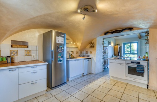 Causse-de-la-Selle House | Holiday Home 'Les Hauts d'Issensac' with Pool and Private River Beaches