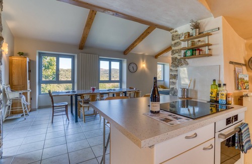 Causse-de-la-Selle House | Holiday Home 'Les Hauts d'Issensac' with Pool and Private River Beaches