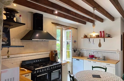 Chaille-les-Marais House | Holiday Home 'L'hébergerie Sablotine' with Private Pool, Private Terrace and Wi-Fi