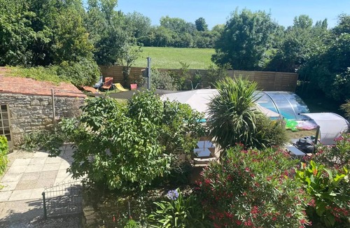 Chaille-les-Marais House | Holiday Home 'L'hébergerie Sablotine' with Private Pool, Private Terrace and Wi-Fi