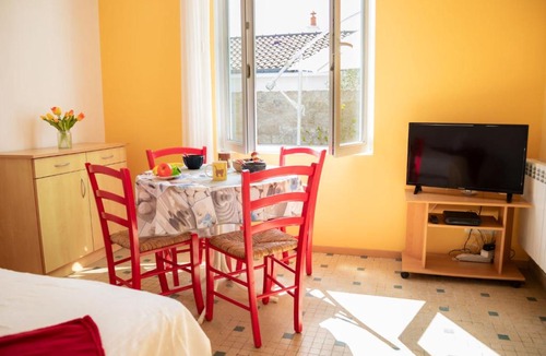 La Rogere House | Holiday Home Le Cocon by Interhome