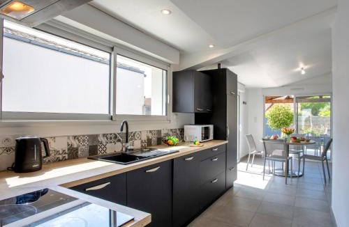 La Bernerie-en-Retz House | Holiday Home L'Effet Mer by Interhome