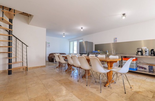 Laurac-en-Vivarais House | Holiday Home 'Mas Des Genêts' with Mountain View, Balcony and Wi-Fi