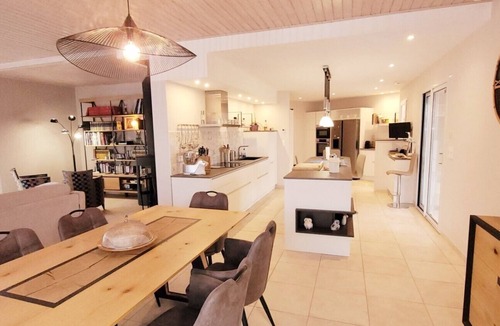 Les Conches House | Holiday Home “La Villa Des Conches - 701” with Private Terrace, Garden & Wi-Fi
