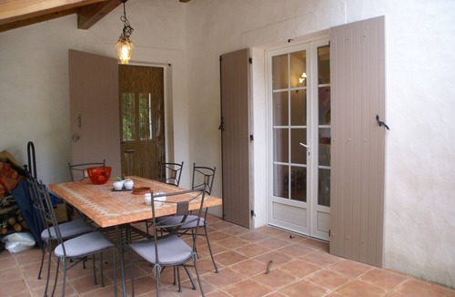 Montaigu-de-Quercy House | Holiday Home Montaigu-de-Quercy Lake