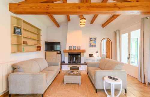 Noirmoutier-en-l'Ile House | Holiday Home Nostress -Villa-Studio- 8 pers by Interhome