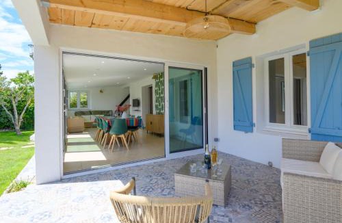 Noirmoutier-en-l'Ile House | Holiday Home Nostress -Villa-Studio- 8 pers by Interhome