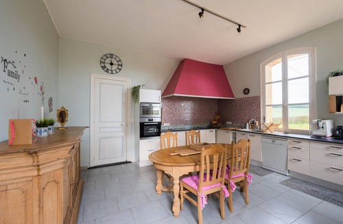 Pouru-Saint-Remy Villa | Holiday home adjoining a château.