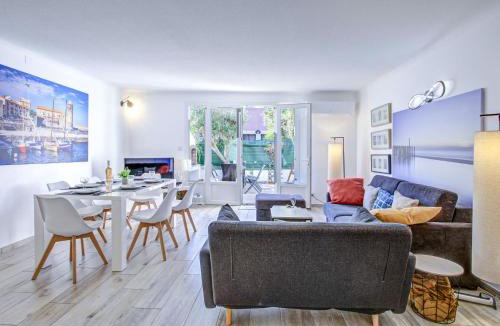 Sainte-Marie-la-Mer House | Holiday Home Les Moineaux by Interhome