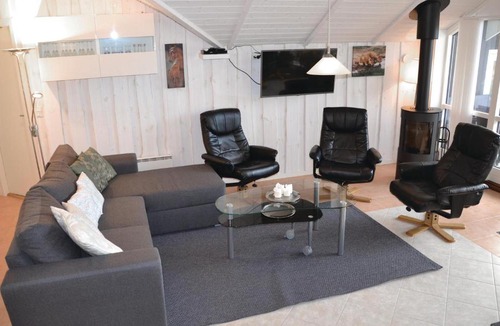Frederiksvaerk House | Holiday Home Frederiksværk with Fireplace 02