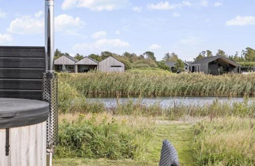 Bratten Strand House | Holiday Home Frithbjorn - 900m from the sea by Interhome