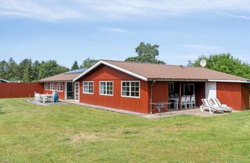 Faarevejle House | Holiday Home Fritza - 500m from the sea by Interhome