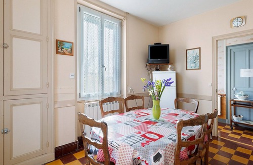 Noyers-sur-Cher House | Holiday Home 'Gîte Bleu, 3 Km Zoo Beauval'