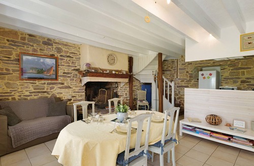 Paimpont House | Holiday Home “Gîte La Longère de Brocéliande” with Private Garden