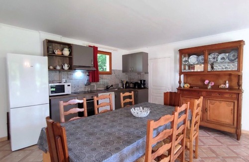 Eu House | Holiday Home “Gîte Le Clos aux Cerises”