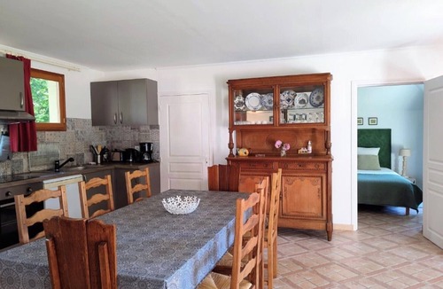 Eu House | Holiday Home “Gîte Le Clos aux Cerises”