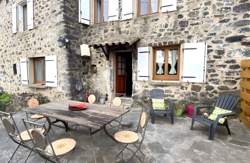 Saint-Pons House | Holiday Home 'Gîte Les Bourriaux À La Ferme De' with Mountain View