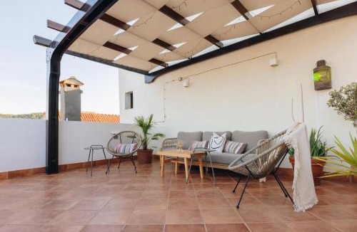 Cove Tri Zala (Zrnovo) House | Holiday home Gabriela