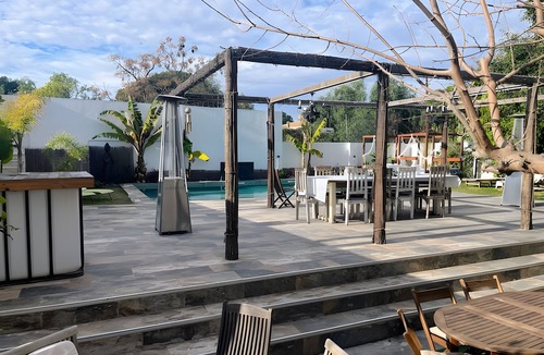 Mutxamel House | Holiday Home 'Gaia' with Mountain View, Wi-Fi and Air Conditioning