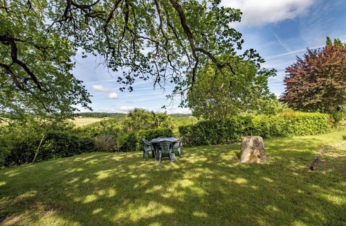 Montcabrier House | Holiday Home "Gite à Basile" with Pool & Wi-Fi