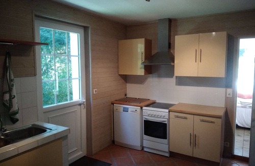 Castets House | Holiday Home 'Gîte 5 to 6 People, Shared Pool, Beaches Nearby' with Pool