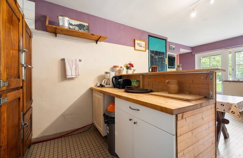 Broons House | Holiday Home 'Gîte 6 Personnes Sauna Et Étang' with Shared Garden and Wi-Fi