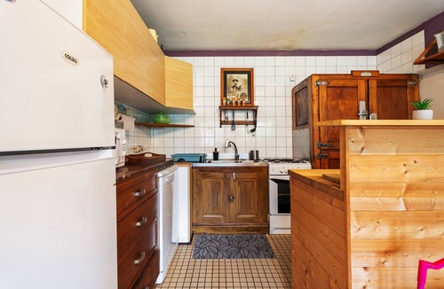 Broons House | Holiday Home 'Gîte 6 Personnes Sauna Et Étang' with Shared Garden and Wi-Fi
