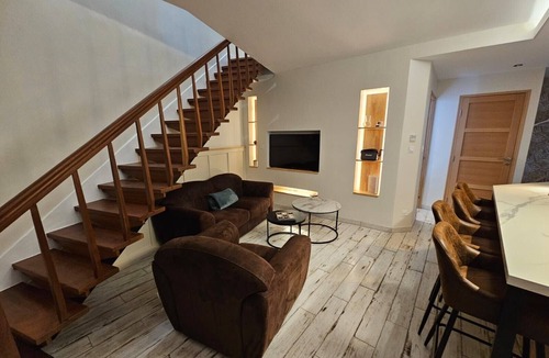 Prayssas House | Holiday Home "Gîte Du Chasselas" with Wi-Fi