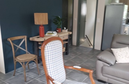Auzat House | Holiday Home 'Gite Du Montcalm' with Mountain View, Shared Terrace and Wi-Fi