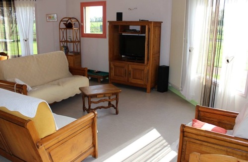 Landemont House | Holiday Home 'Gîte Isatis' with Private Terrace, Private Garden and Wi-Fi