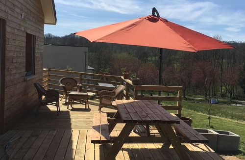 Givonne House | Holiday Home 'Gîte Le Clos Du Bannet' with Wi-Fi