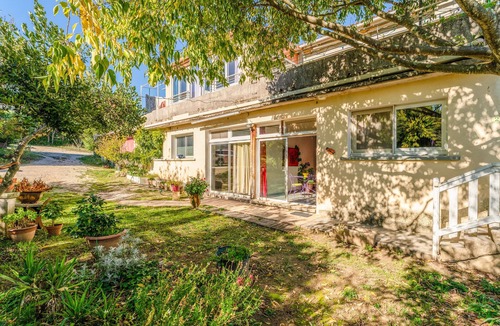Goudargues House | Holiday Home 'Gîte - Le Samiege' with Private Terrace, Shared Garden & Wi-Fi