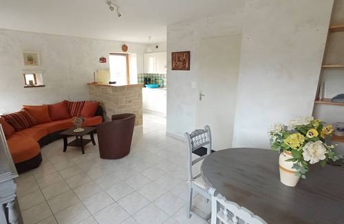 Trebedan House | Holiday Home "Gîte Les Hortensias with Pool" – Private Pool, Wi-Fi & Air Conditioning