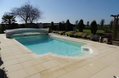Trebedan House | Holiday Home "Gîte Les Hortensias with Pool" – Private Pool, Wi-Fi & Air Conditioning