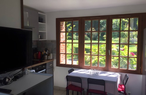 Eu House | Holiday Home 'Gite Les Rosiers' with Private Garden