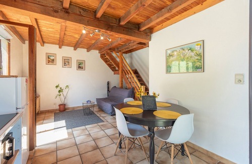 Peyrouse House | Holiday Home "Gîte Lieuj" with Mountain View, Private Terrace and Wi-Fi
