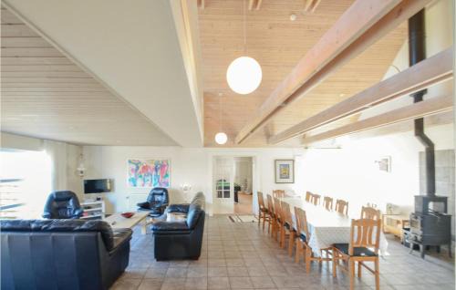 Vesløs House | Holiday Home Glombak
