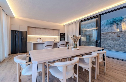 Preko House | Holiday Home Good Life (Ugljan)