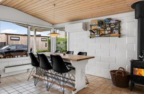 Hejsager Strand House | Holiday Home Gudmund - 50m from the sea by Interhome
