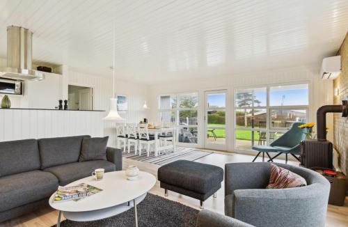 Bøjden House | Holiday Home Gudrun - 250m from the sea by Interhome