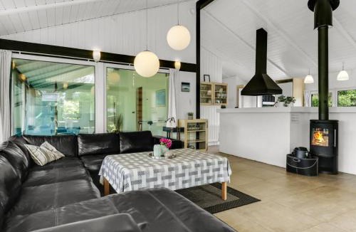 Lonstrup House | Holiday Home Gunhilde - 900m from the sea by Interhome