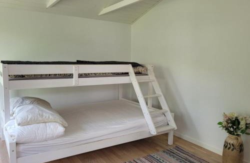 Hou House | Holiday Home Gunlög - 1-3km from the sea by Interhome