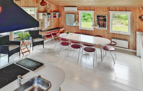 Fjellerup Strand House | Holiday Home Gyvelvænget Glesborg Ii