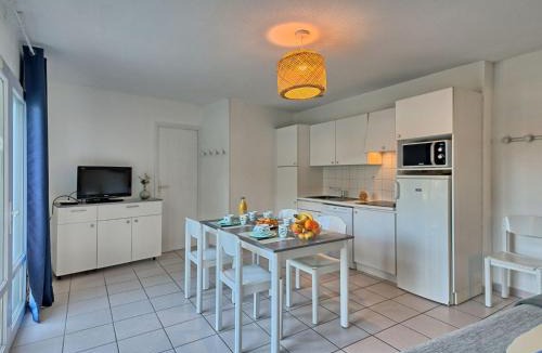 Saint-Hilaire-de-Riez House | Holiday Home Hameau Océan-2 by Interhome