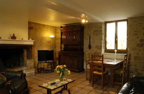 Poligny House | Holiday Home Haras De La Fontaine Diva
